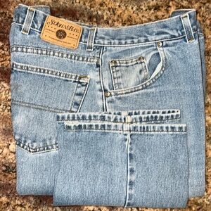 Men’s 42x30 St John’s Bay • Regular Fit • Straight Leg • Blue Jeans. • EUC